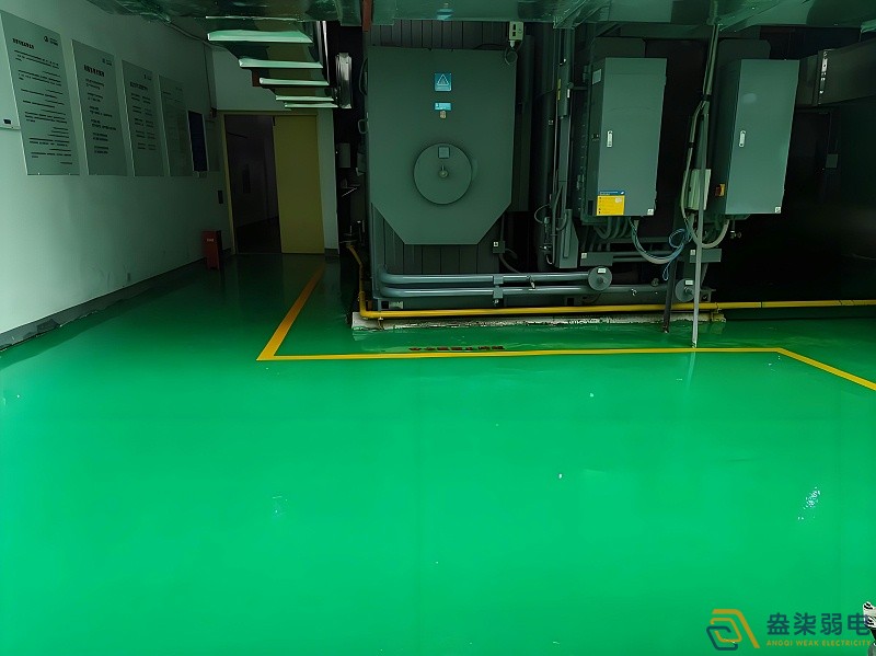 機房建設選用環氧防靜電地坪的好處？