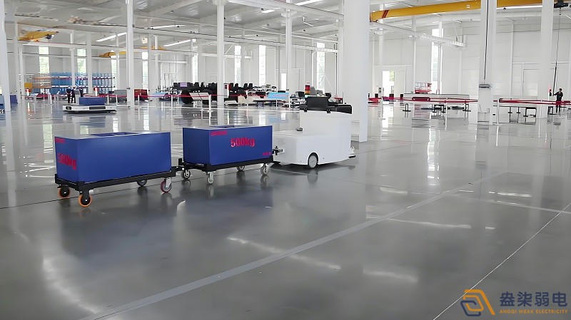 agv系統叉車式的和拖車式的有什么區別？